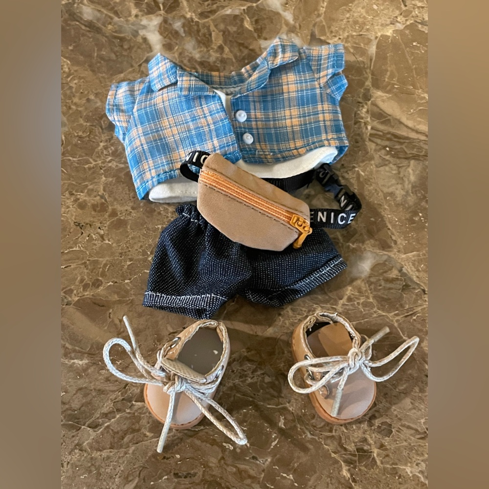NWOT UNBRANDED Fashion Labubu Plush Doll 5-Piece Outfit